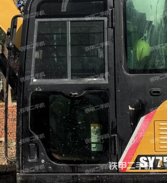 驾驶室整体（整机外观）