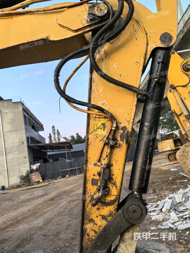 小臂整體左后（工作和回轉(zhuǎn)裝置）