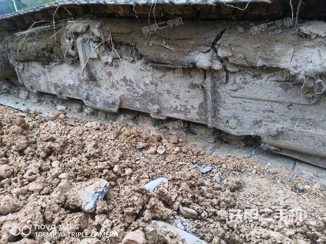 右驱动轮（行走机构）