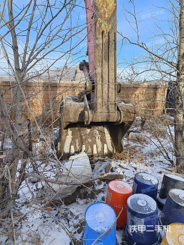 驾驶室顶部（整机外观）