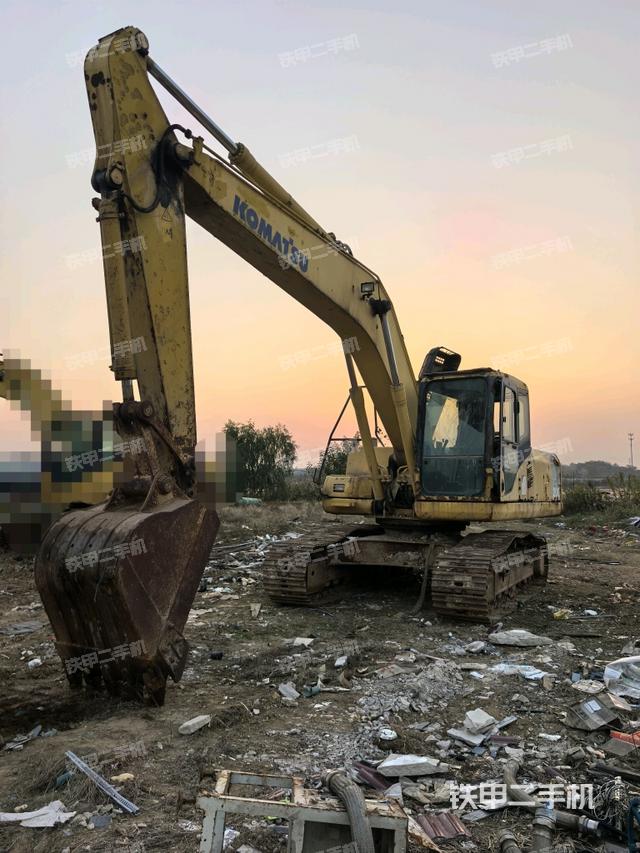 小松PC200-7挖掘機(jī)