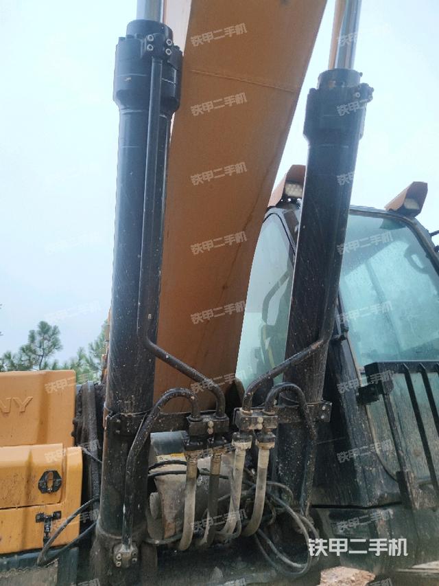 大臂油缸整體?豎拍（工作和回轉(zhuǎn)裝置）