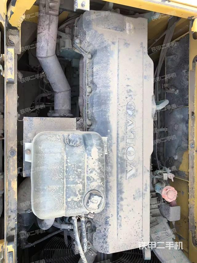 發(fā)動機整體俯視（整機外觀）