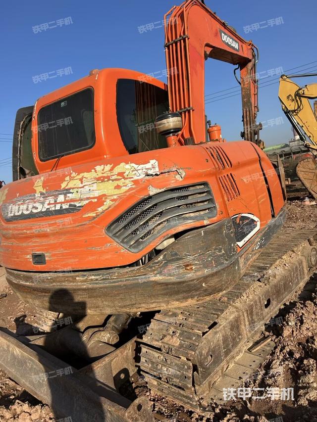 斗山DX75-9C挖掘機(jī)