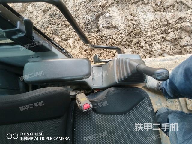 驾驶室正侧（驾驶室部分）