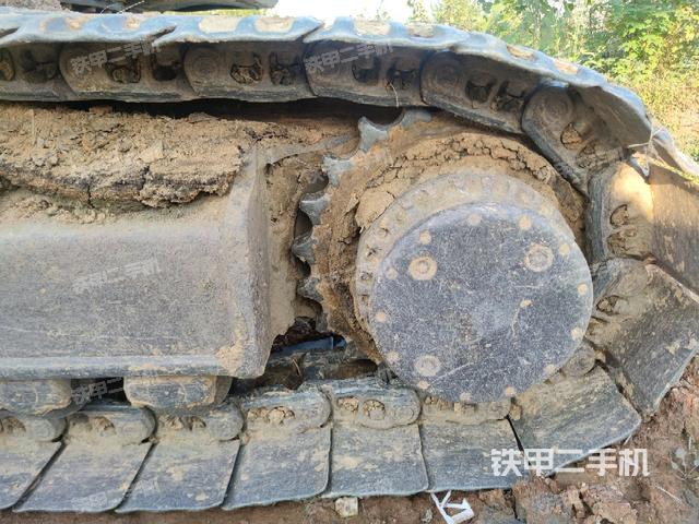 左驅(qū)動(dòng)輪（行走機(jī)構(gòu)）