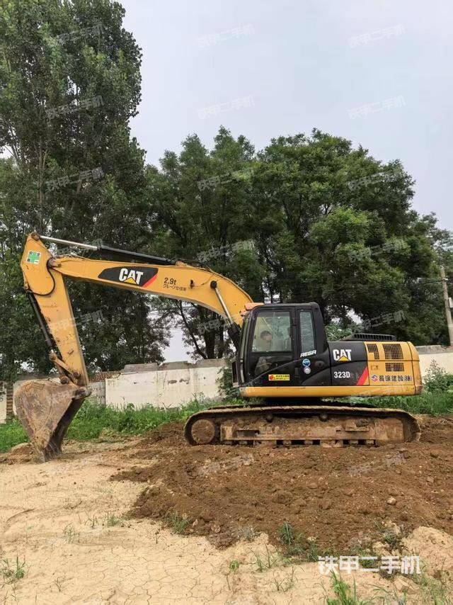 卡特彼勒323D2L挖掘機(jī)