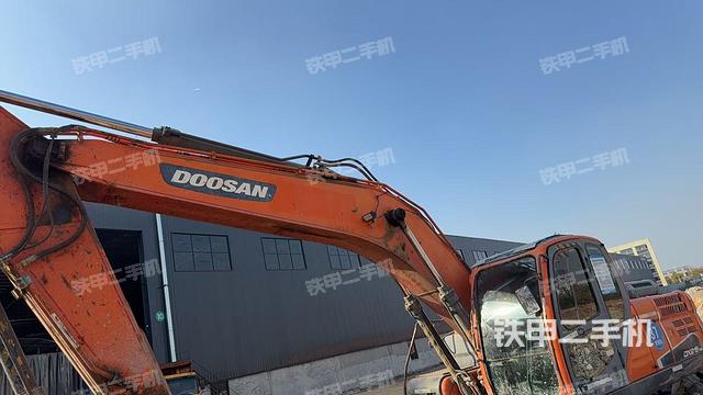 斗山DX215-9C挖掘機