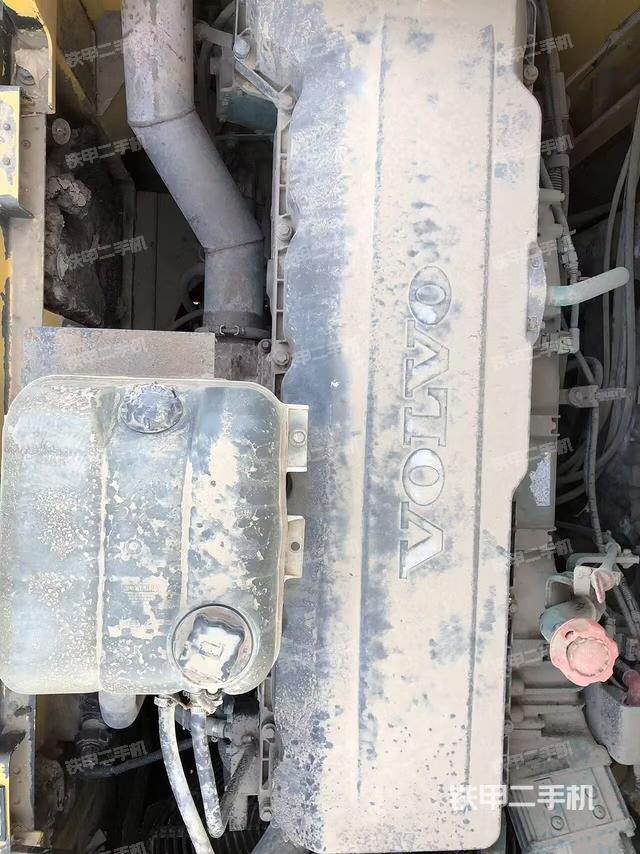 發(fā)動機整體俯視（整機外觀）