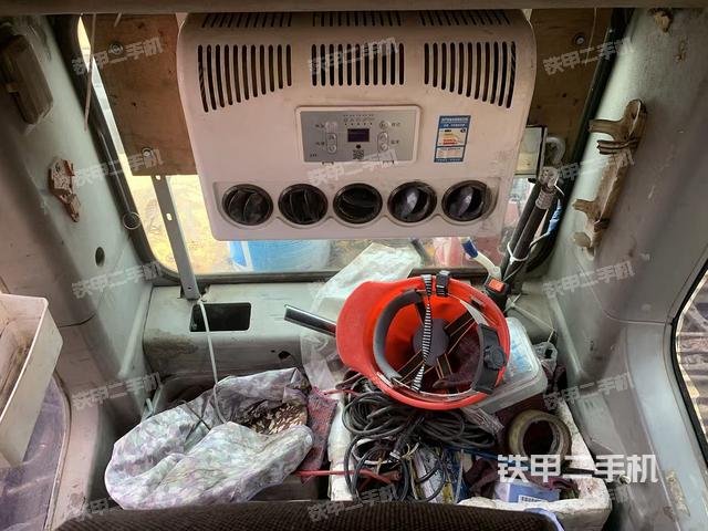 驾驶室整体（整机外观）