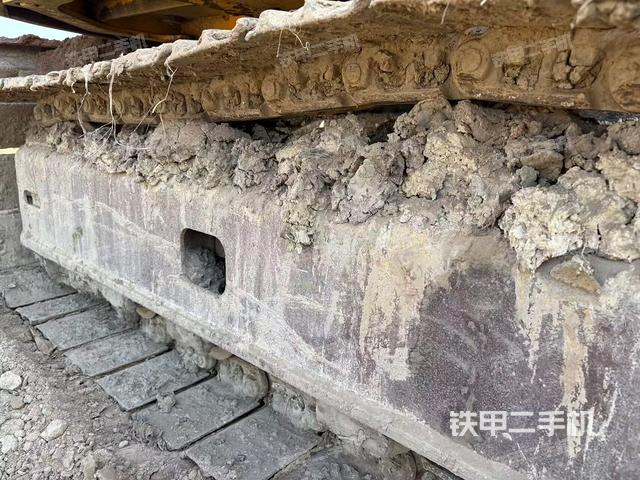 單側(cè)履帶整體（整機(jī)外觀）