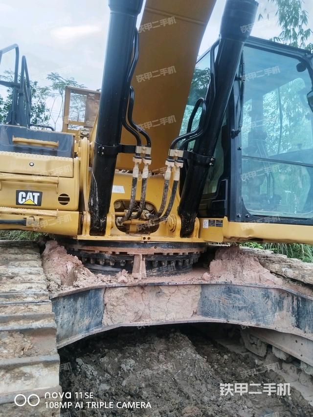 大臂油缸整體?豎拍（工作和回轉(zhuǎn)裝置）