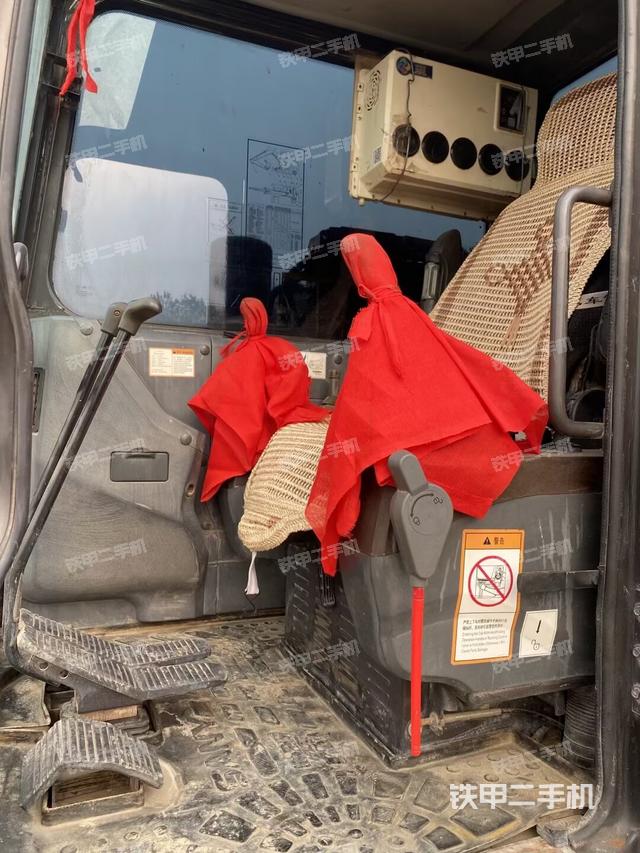 駕駛室整體（整機(jī)外觀）