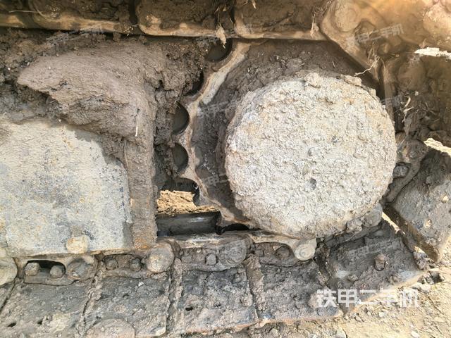 左驅(qū)動(dòng)輪（行走機(jī)構(gòu)）