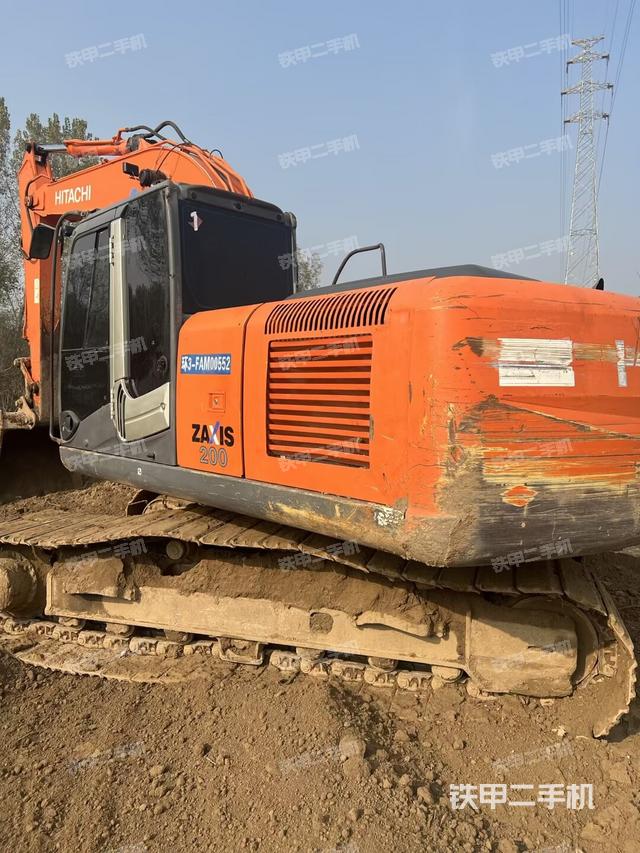 驾驶室顶部（整机外观）