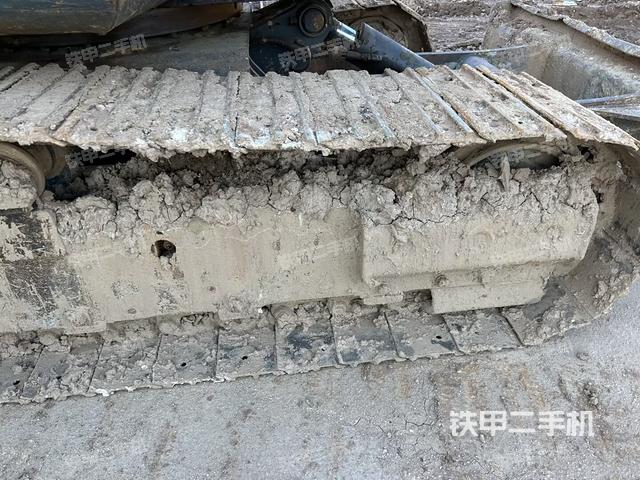 右驱动轮（行走机构）