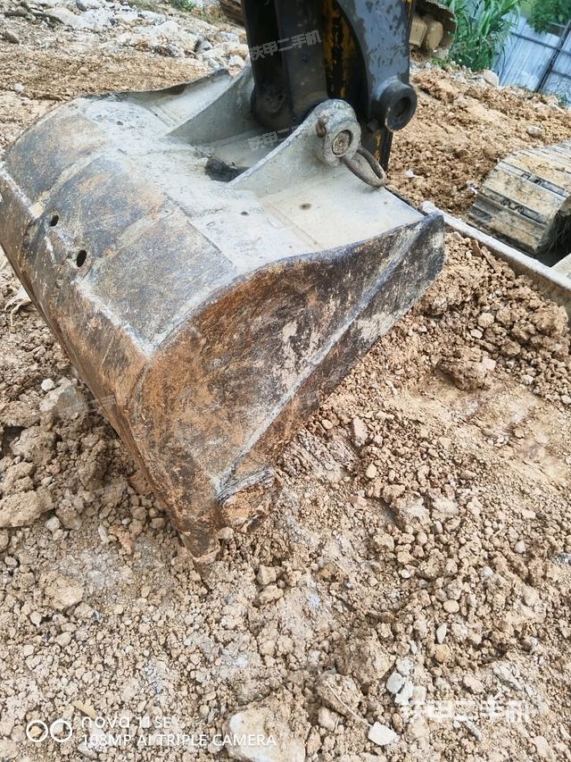 小臂整体左后（工作和回转装置）