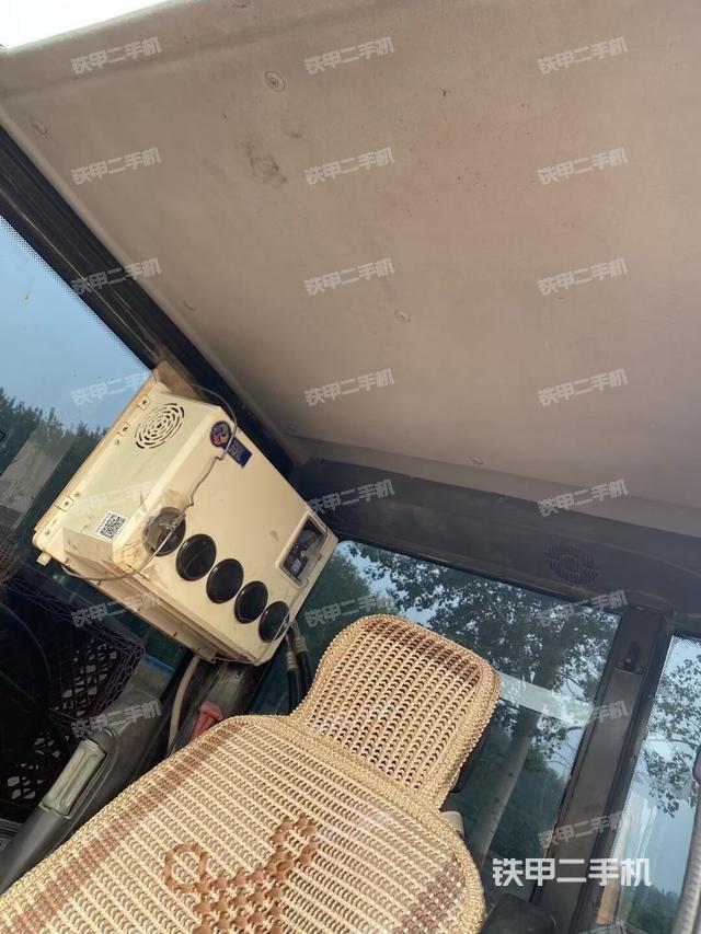 駕駛室頂部（整機(jī)外觀）