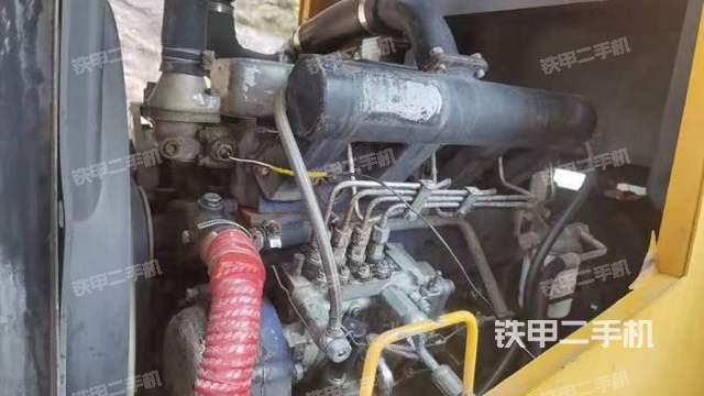 发动机右侧（整机外观及大件）