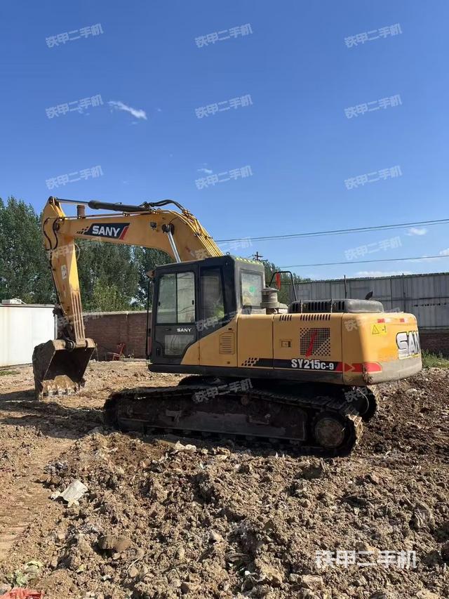 三一重工SY215C挖掘机