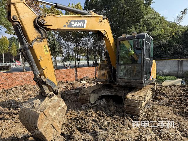 三一重工SY75C-10挖掘机