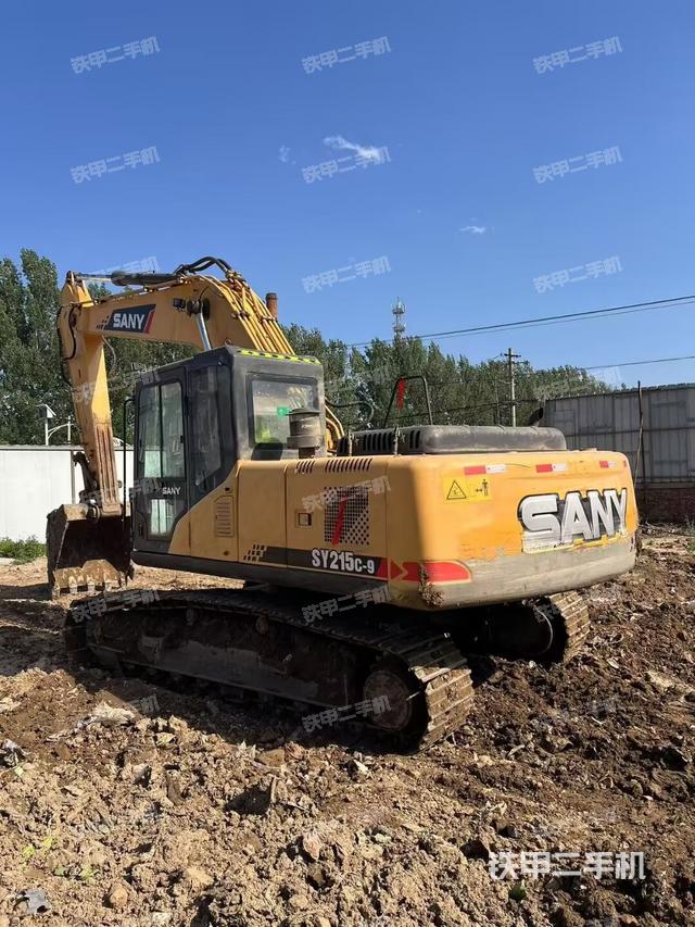 驾驶室顶部（整机外观）