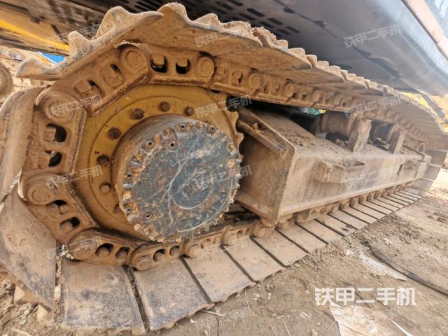 单侧履带整体（整机外观）