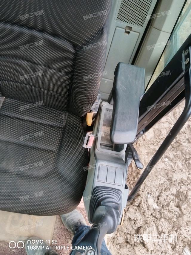 座椅后部（駕駛室部分）