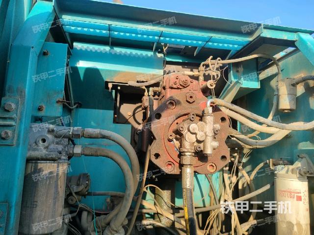 液壓泵斜45?左（大件艙室）