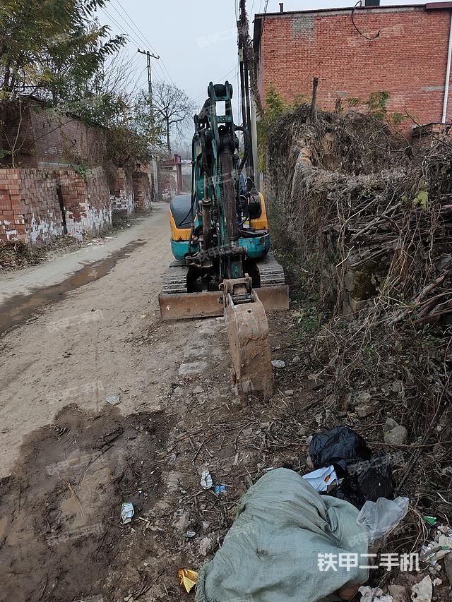 回轉(zhuǎn)馬達和主控閥（整機外觀）