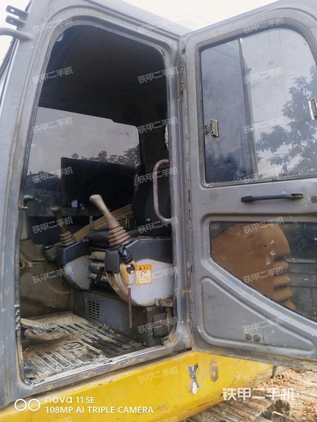  驾驶室正侧（驾驶室部分）