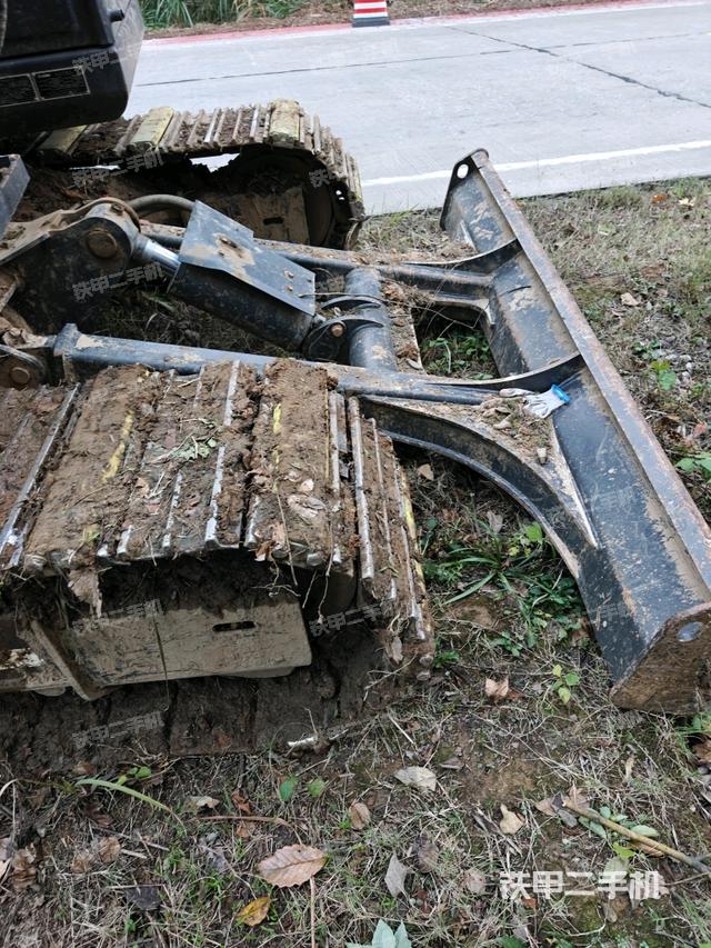 左側履帶整體?（行走機構）