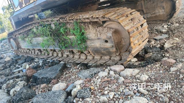 单侧履带整体（整机外观）