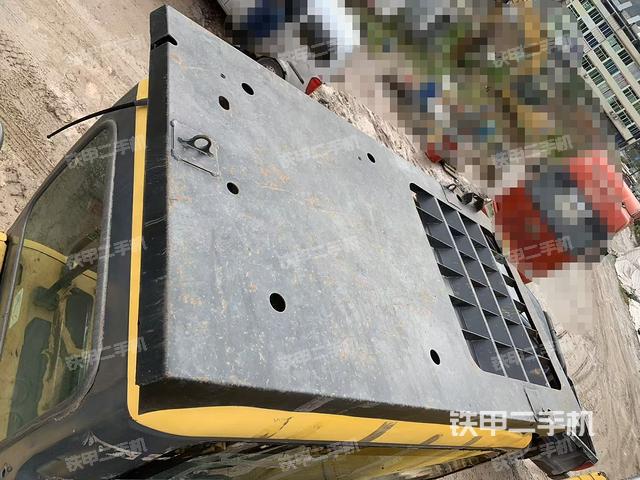 驾驶室顶部（整机外观）