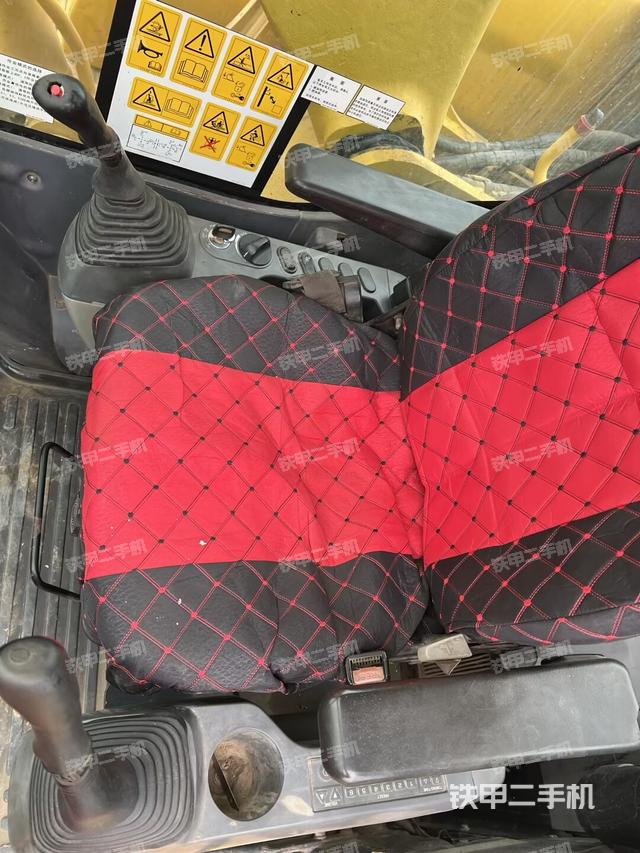 驾驶室整体（整机外观）