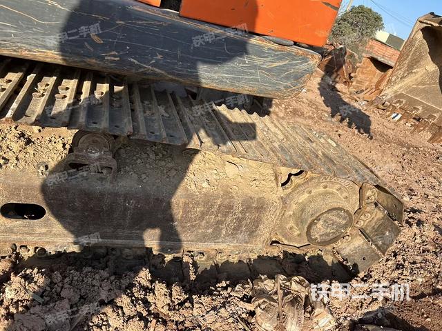 右側(cè)履帶整體?（行走機(jī)構(gòu)）