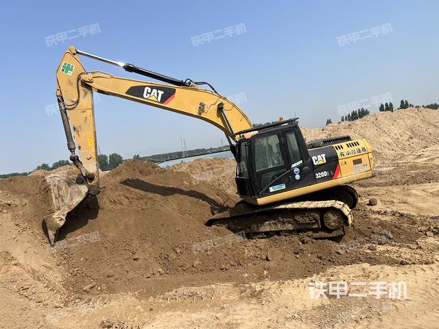 卡特彼勒320D2液压挖掘机