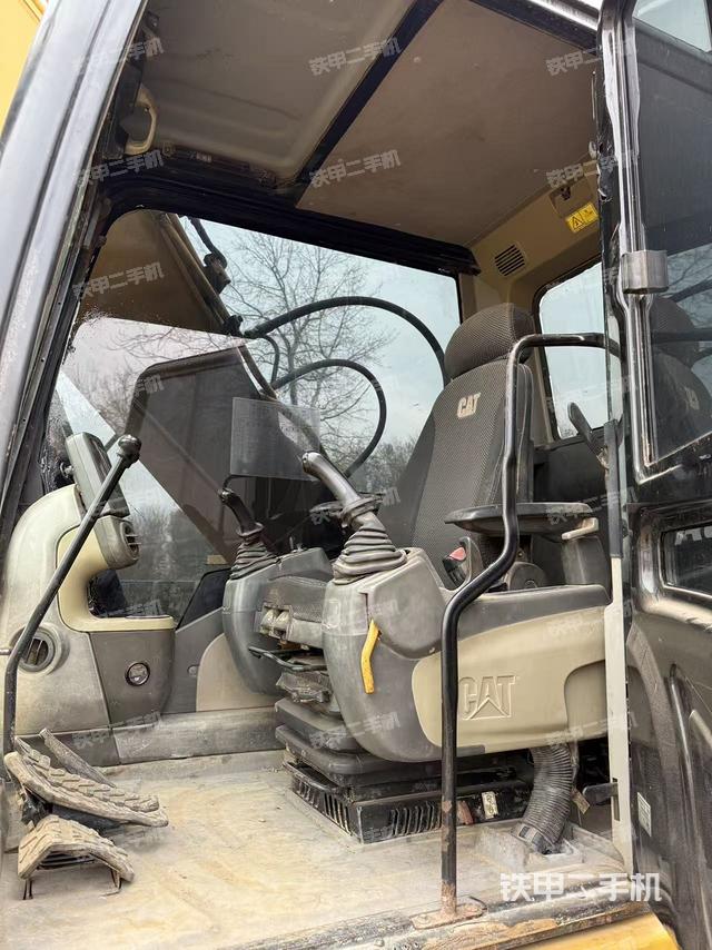 駕駛室整體（整機(jī)外觀）