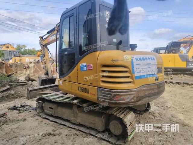 左后45（整機外觀）