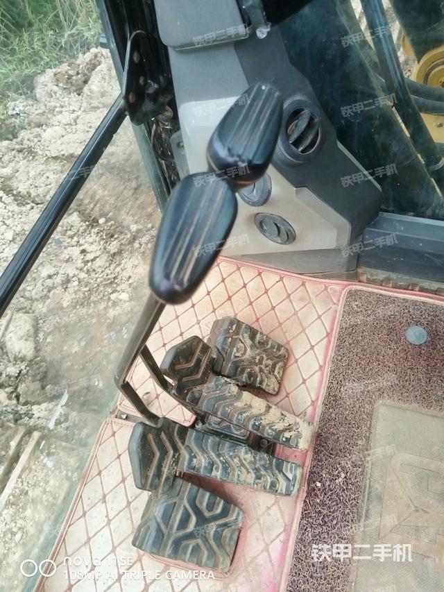 右側(cè)玻璃角標(biāo)（駕駛室部分）