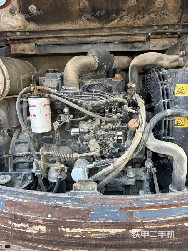 发动机室（上车部件）