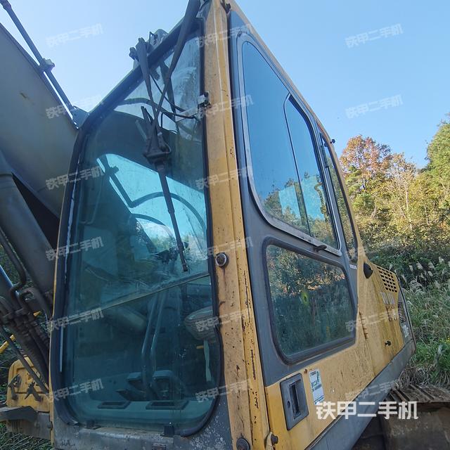 駕駛室整體（整機(jī)外觀）