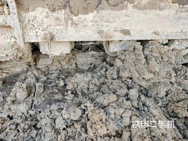 左托鏈輪和鏈筋（行走機(jī)構(gòu)）