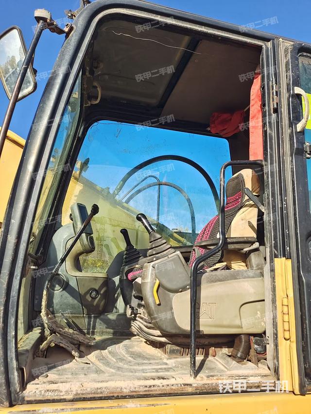 驾驶室整体（整机外观）