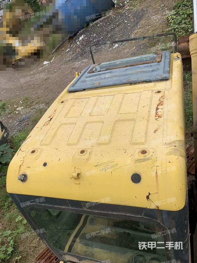 驾驶室顶部（整机外观）