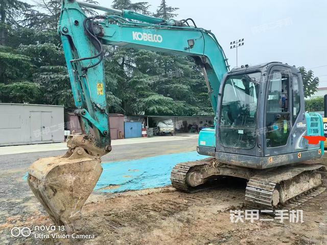 神鋼SK75-8挖掘機