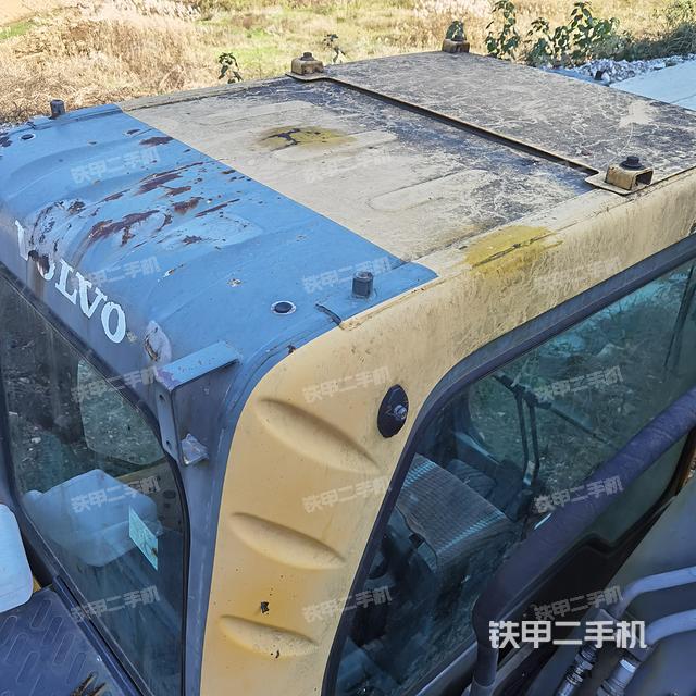 駕駛室頂部（整機(jī)外觀）