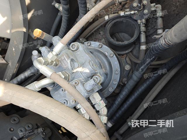 駕駛室整體（整機外觀）