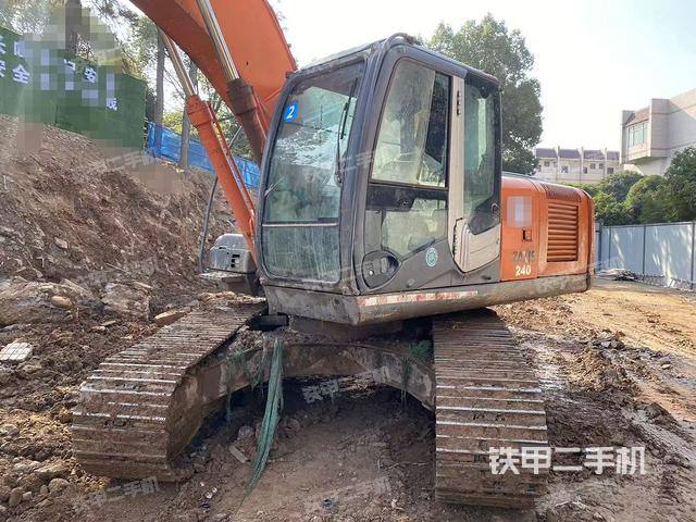 日立ZX200-3挖掘机