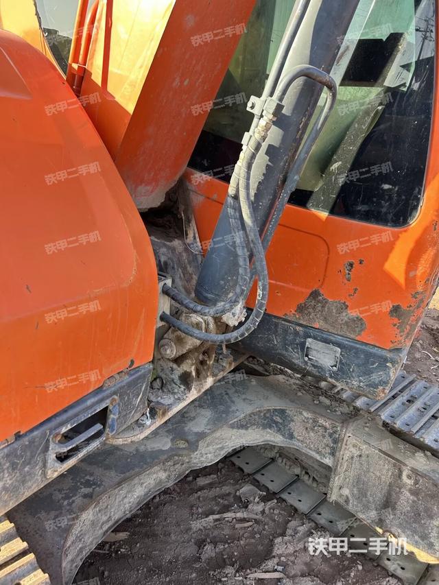 大臂根部?斜（工作和回轉(zhuǎn)裝置）